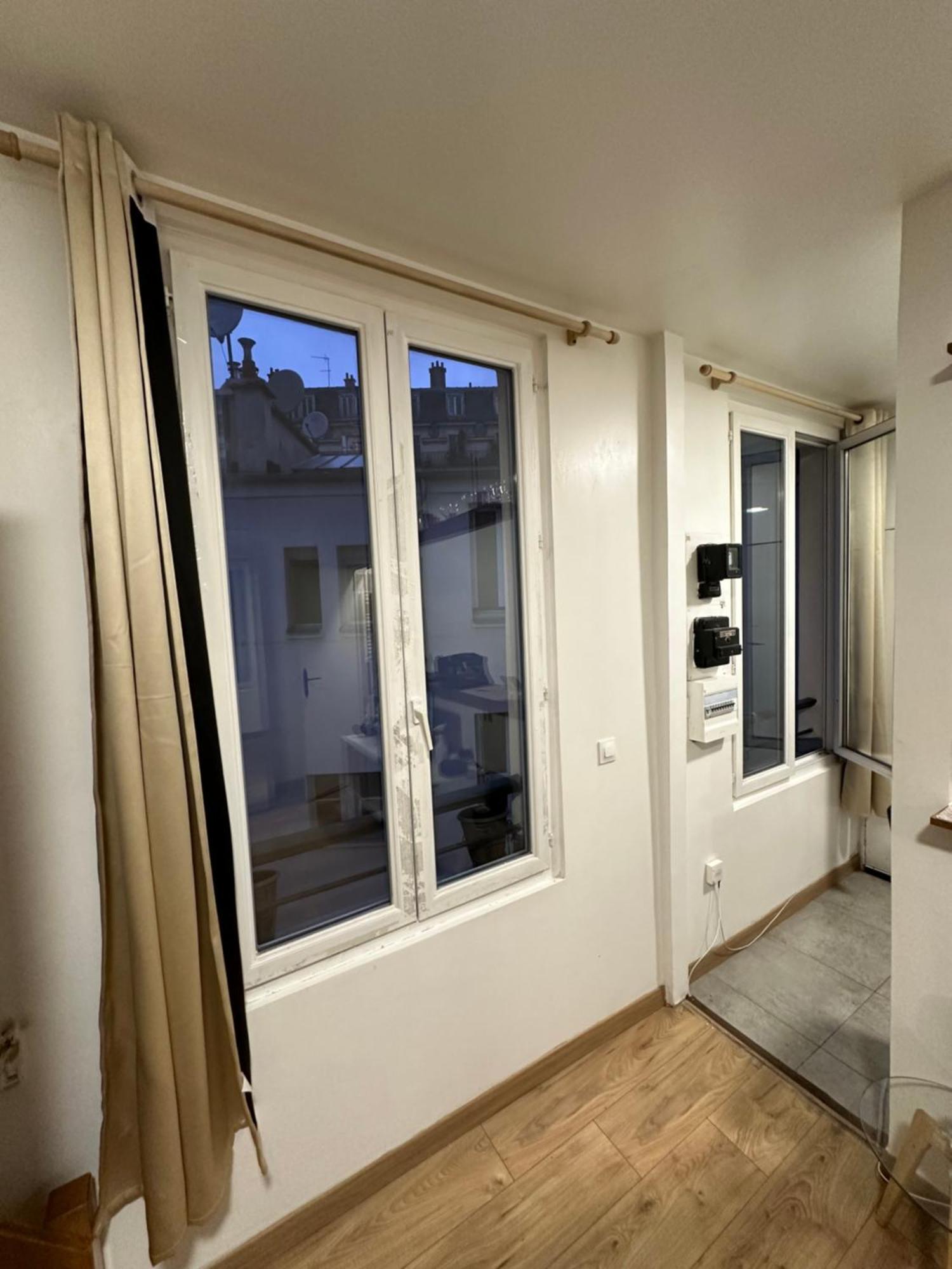 Equipe, Lumineux A Appartement Parijs