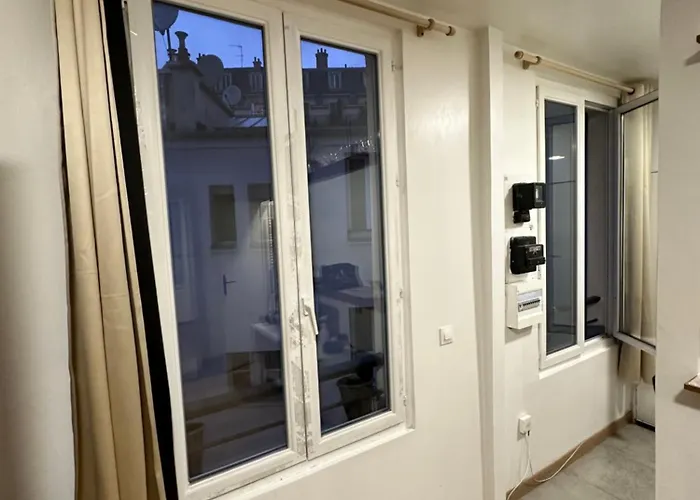 Studio Equipe, Lumineux A Paris